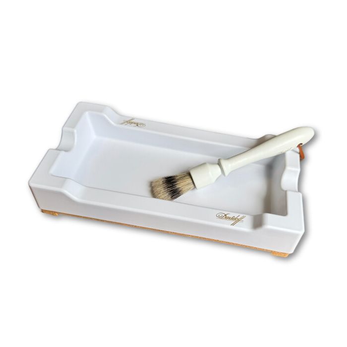 Davidoff Aschenbecher mit Pinsel